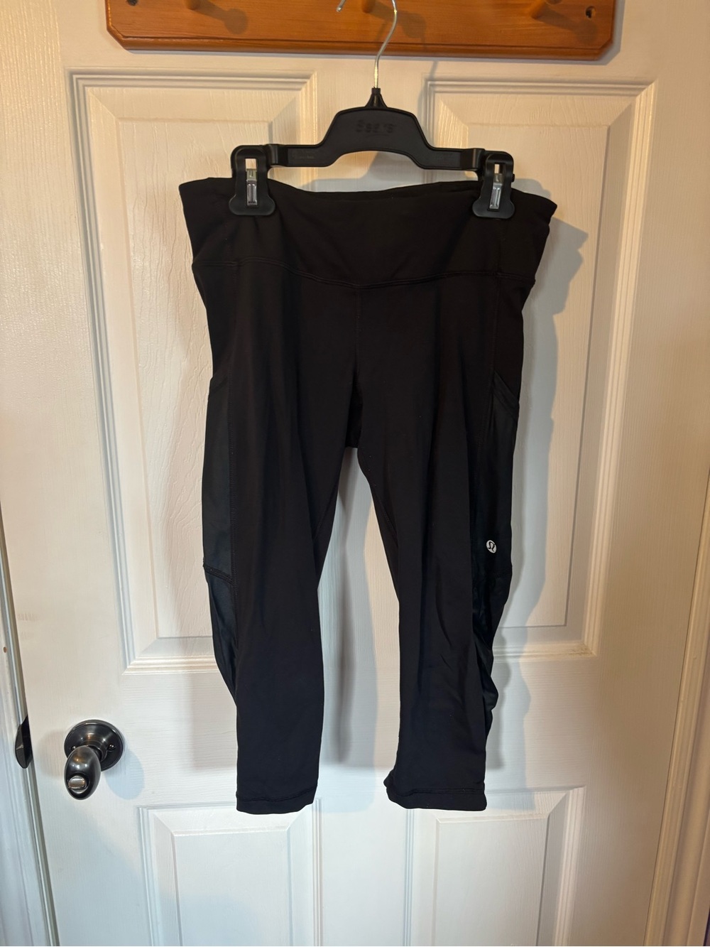 lululemon athletica Black Cropped Leggings
